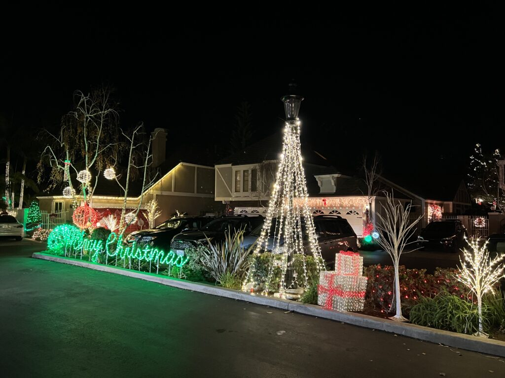 Yorba Linda East Lake Village Holiday Lights Pawrent Adventures